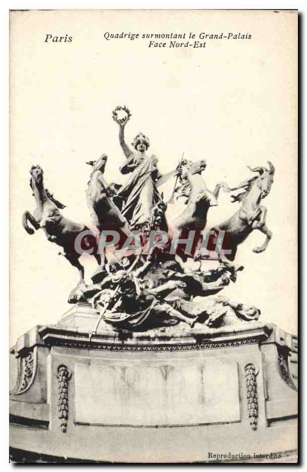 CPA Paris Quadrioge Surmontant Le Grand Palais