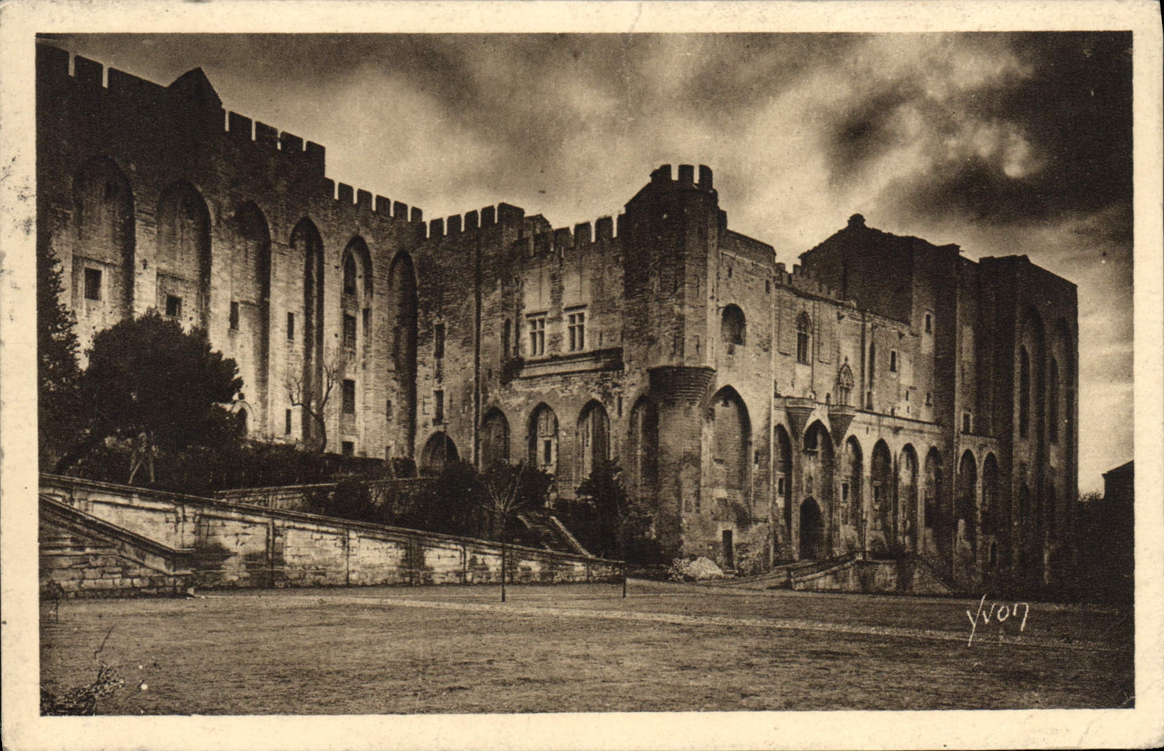 CPA Avignon Le Palais Des Papes
