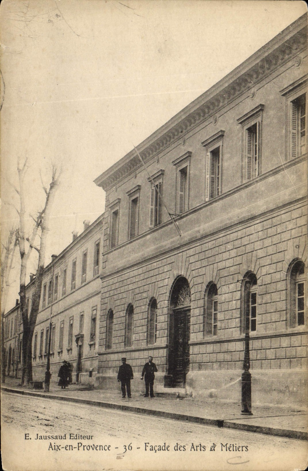 CPA Aix en Provence Facade des Arts et Metiers 