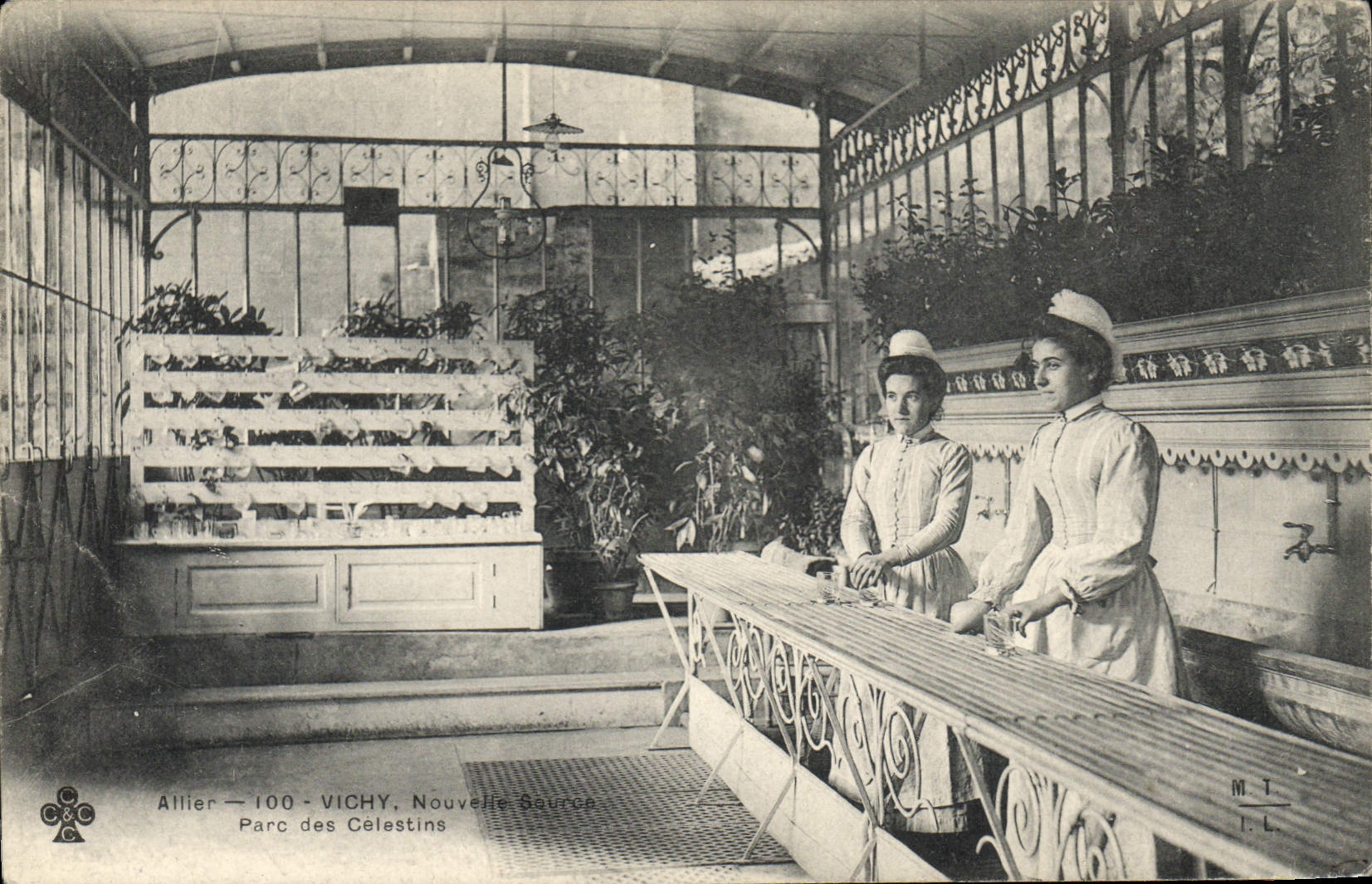 Vichy - Parc des Celestins - Nouvelle Source — Allier — éditeur I.L. n°1
