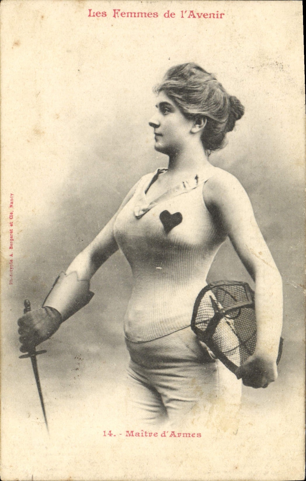 Les Femmes de l'Avenir — Maître d'Armes — Phototypie A. Bergaret et Cie, Nancy