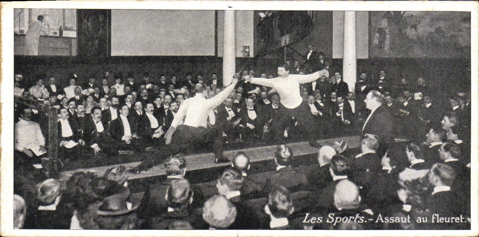 Les Sports.-Assaut au fleuret — spectacle dans une salle de théâtre