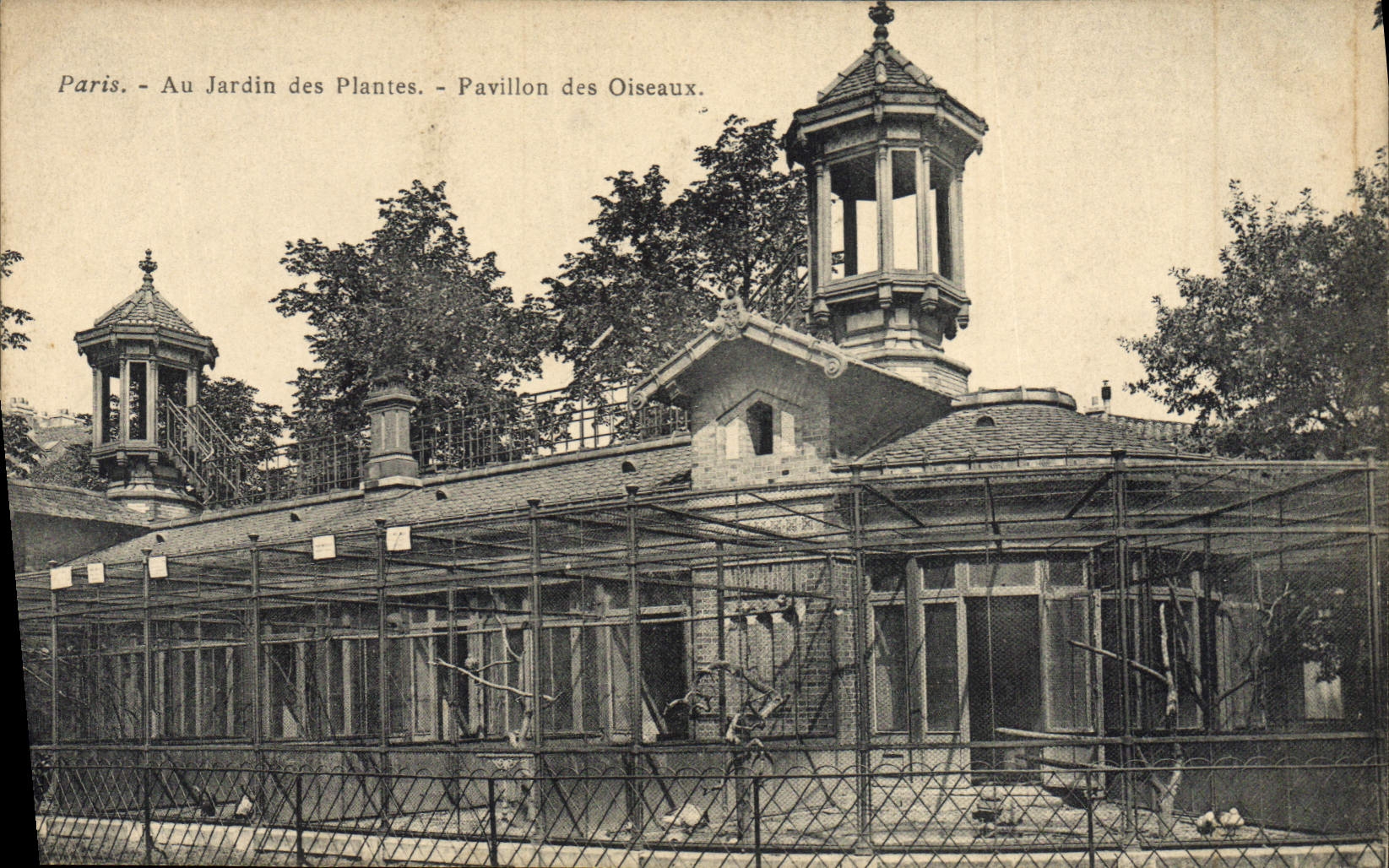 Paris - Au Jardin des Plantes - Pavillon des Oiseaux