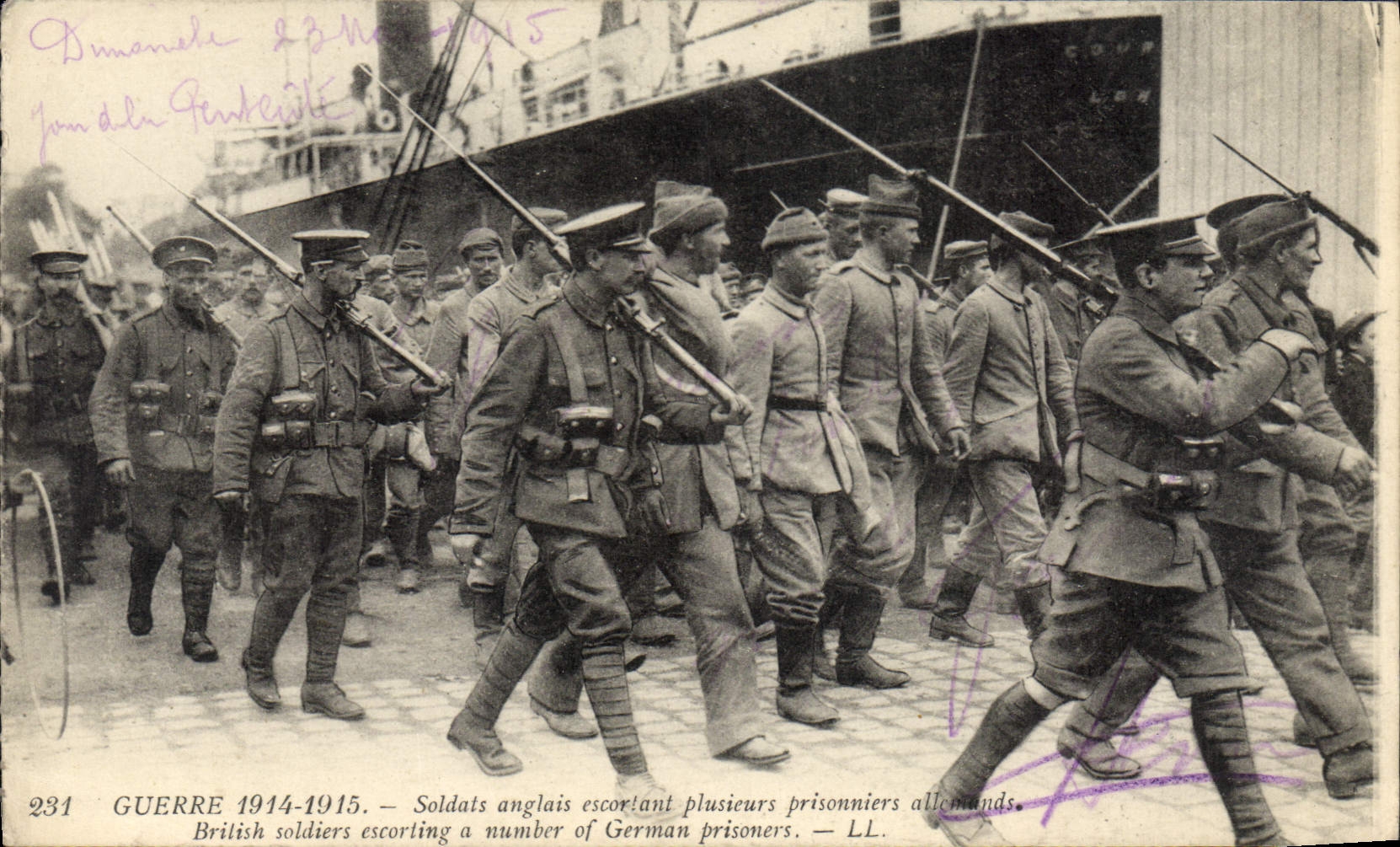 Oorlog 1914-1915 — Engelse soldaten die meerdere Duitse gevangenen begeleiden — LL n°234