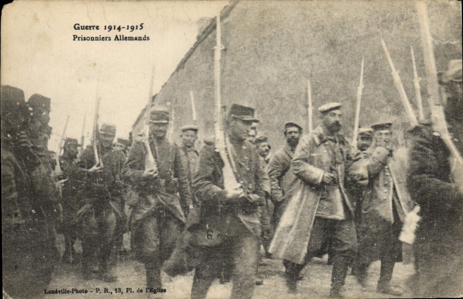 CPA Militaria Prisonniers allemands 