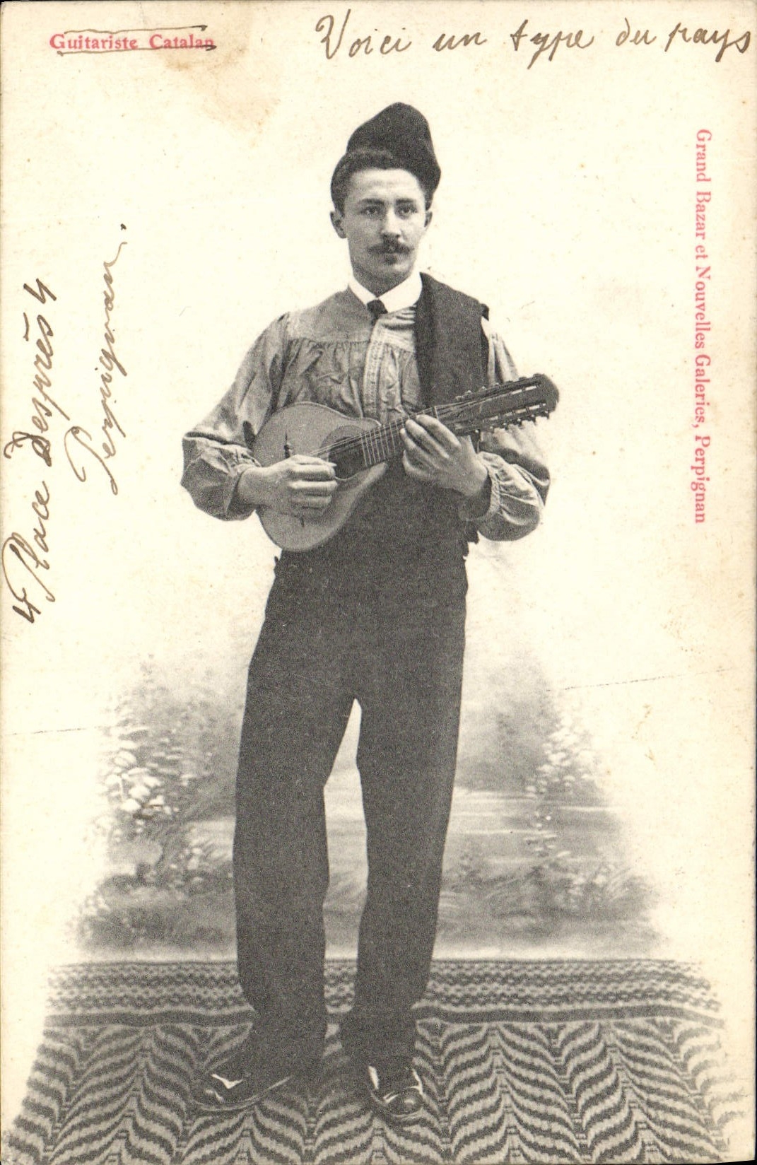 Guitariste Catalan — Grand Bazar et Nouvelles Galeries, Perpignan — n°4 Place Despujols