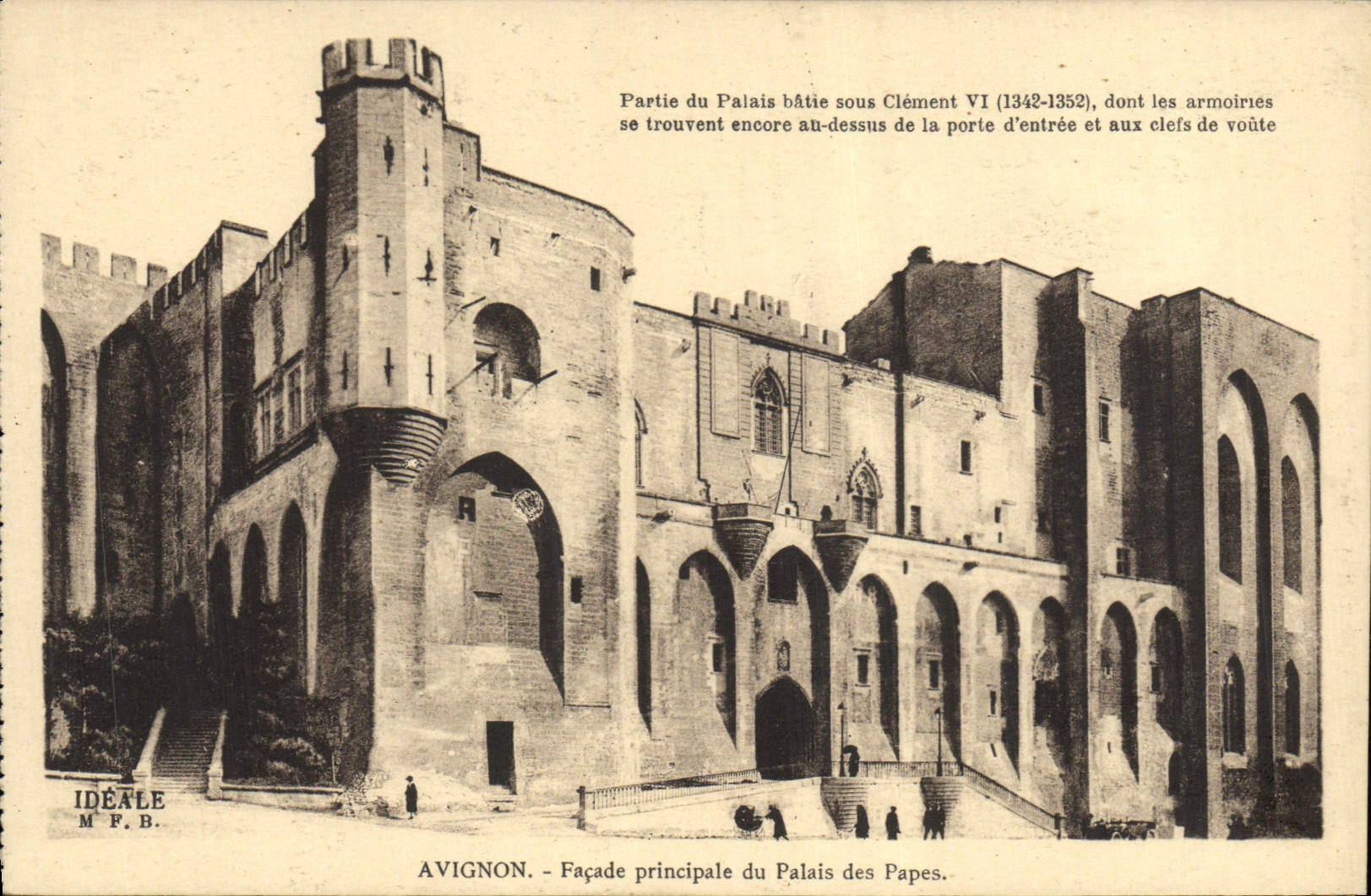 CPA Avignon Facade Principale du palais des Papes
