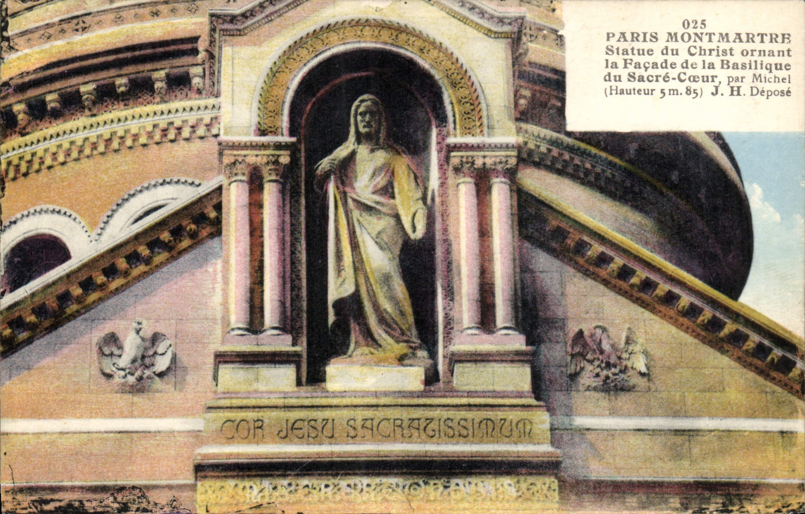 CPA Paris Montmartre Statue du Christ ornant la facade de la basilique du Sacre Coeur 