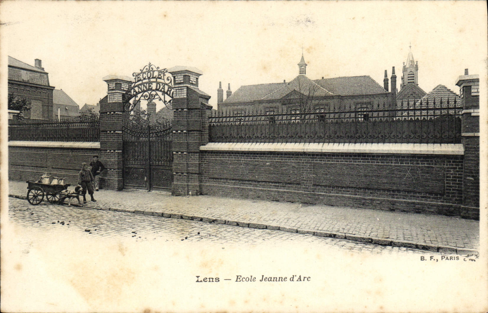 Lens — Ecole Jeanne d'Arc — B.F., Paris