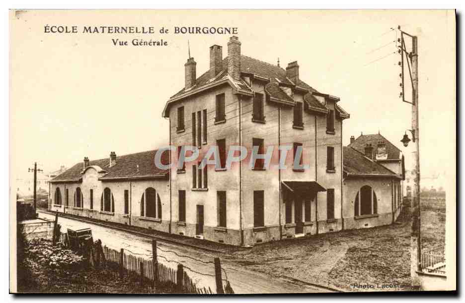 CPA Ecole maternelle de Bourgogne Vue generale 