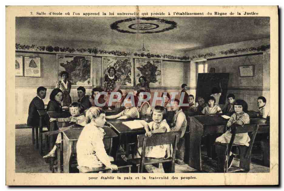 CPA Ecole Salle d'ecole Les Hautes Etudes 