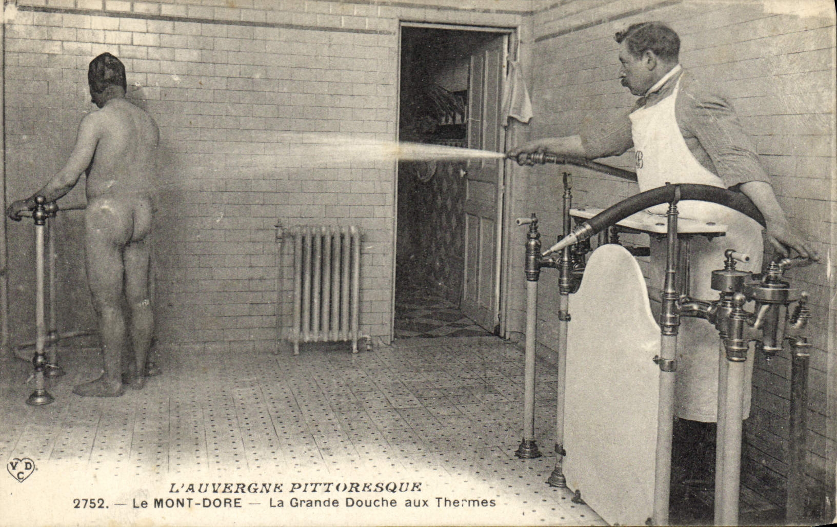 Le Mont-Dore — La Grande Douche aux Thermes — L'Auvergne Pittoresque, n°2752