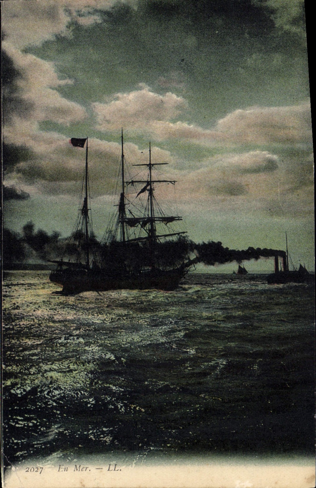 CPA Bateau En mer Voilier