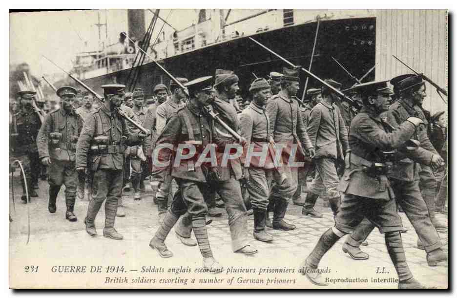 Guerra de 1914 — Soldados ingleses escoltando a varios prisioneros alemanes — LL.