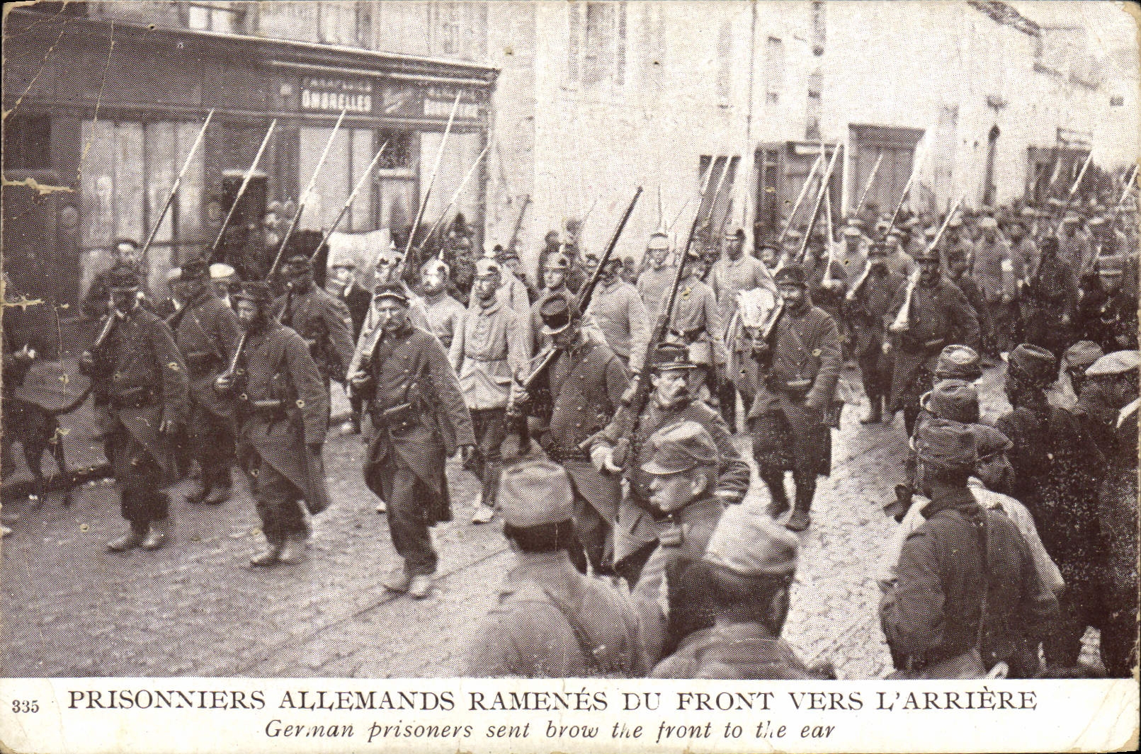 Cartolina d'epoca Militaria Prigionieri tedeschi ricondotti dal fronte verso la retrovia