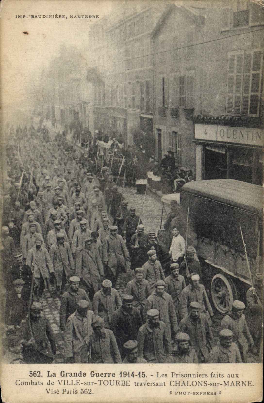 Gevangenen van oorlog die Chalons-sur-Marne oversteken — Gevechten van Ville-sur-Tourbe — Imp. Baudinière, Nanterre, n°562