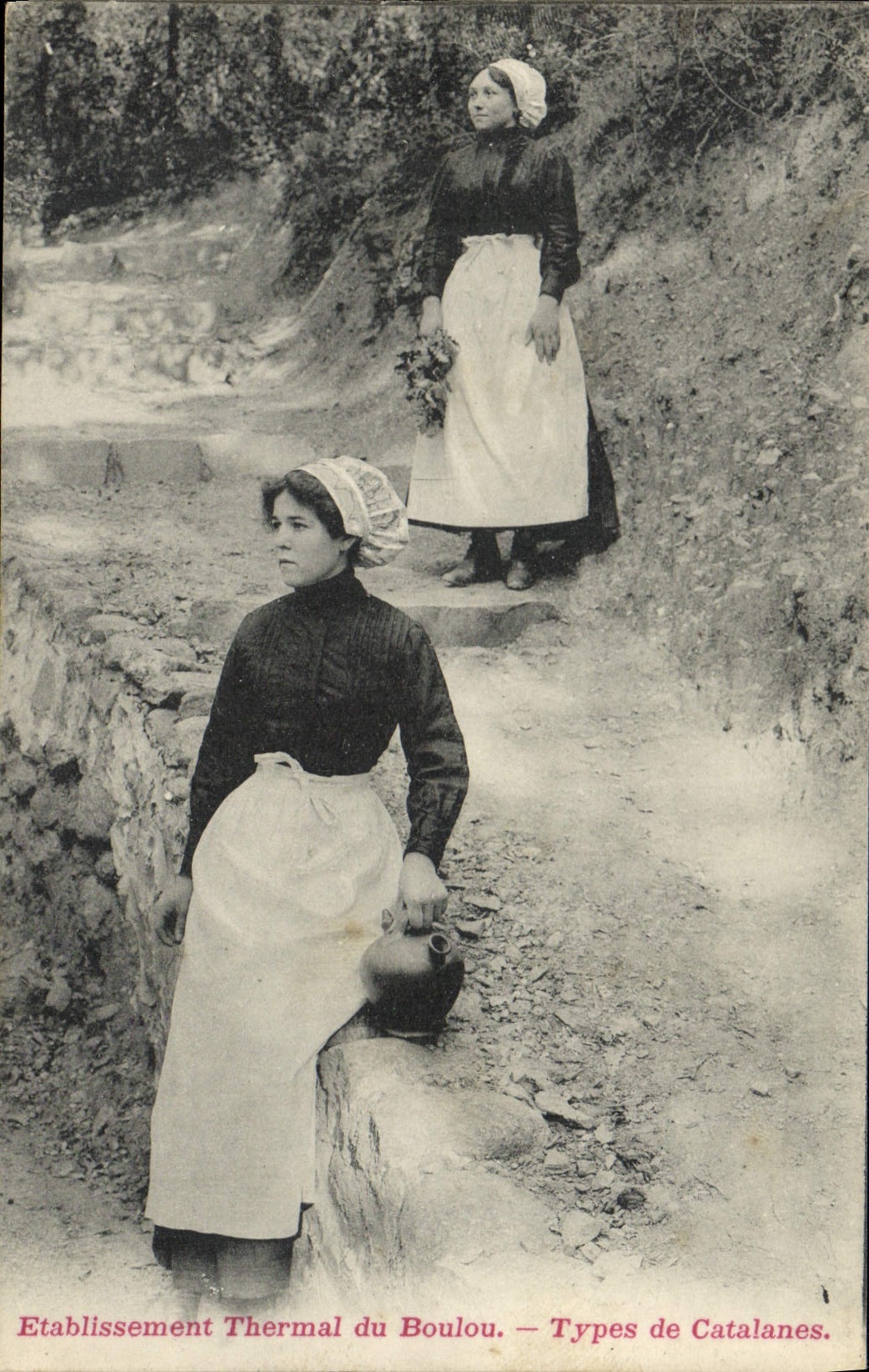 CPA Folklore Etablissement thermal du Boulou Types de catalanes 