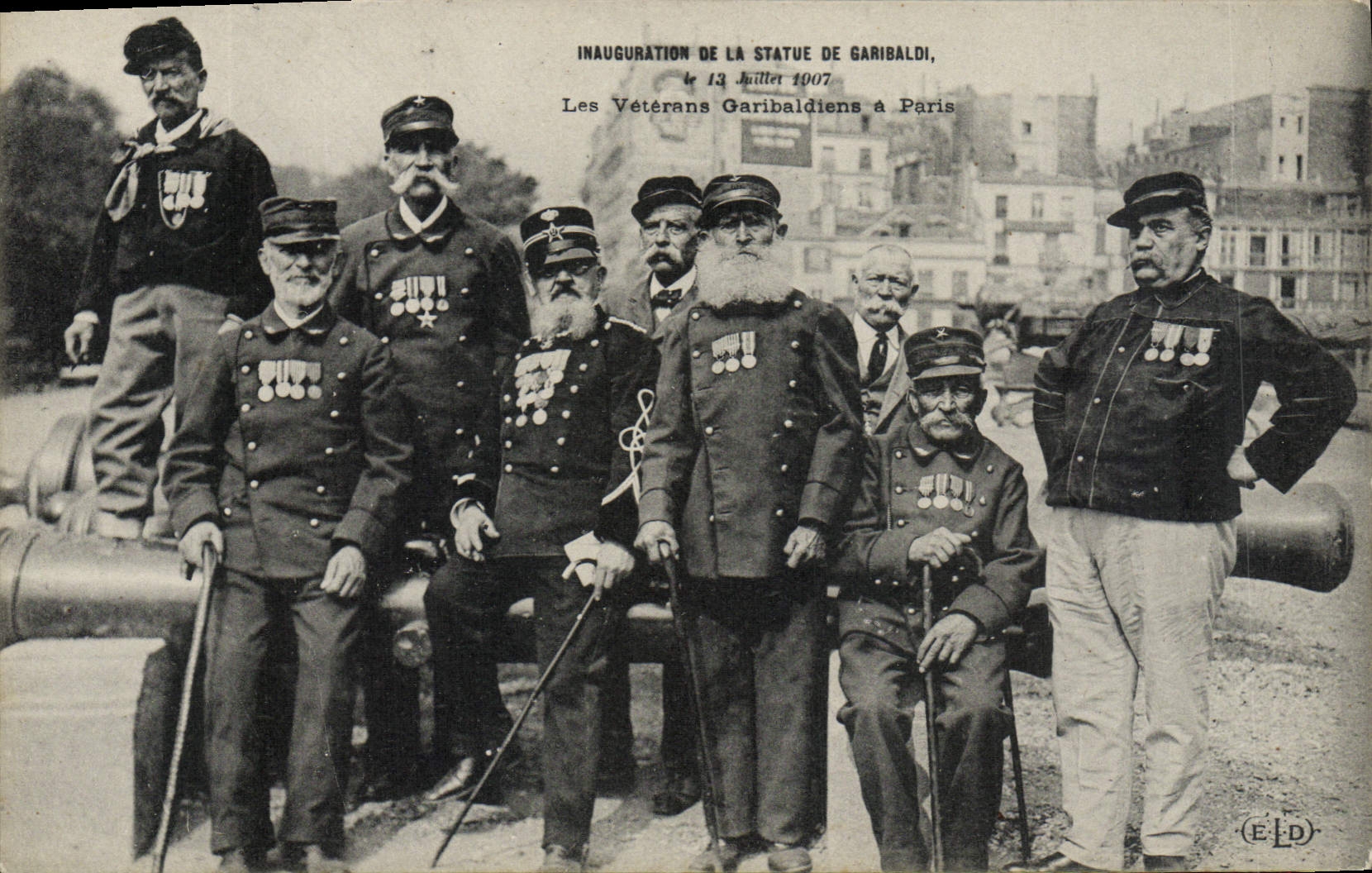 Inauguratie van de beeld van Garibaldi, 13 juli 1907 — De Garibaldische veteranen in Parijs — Uitgever E.L.D.