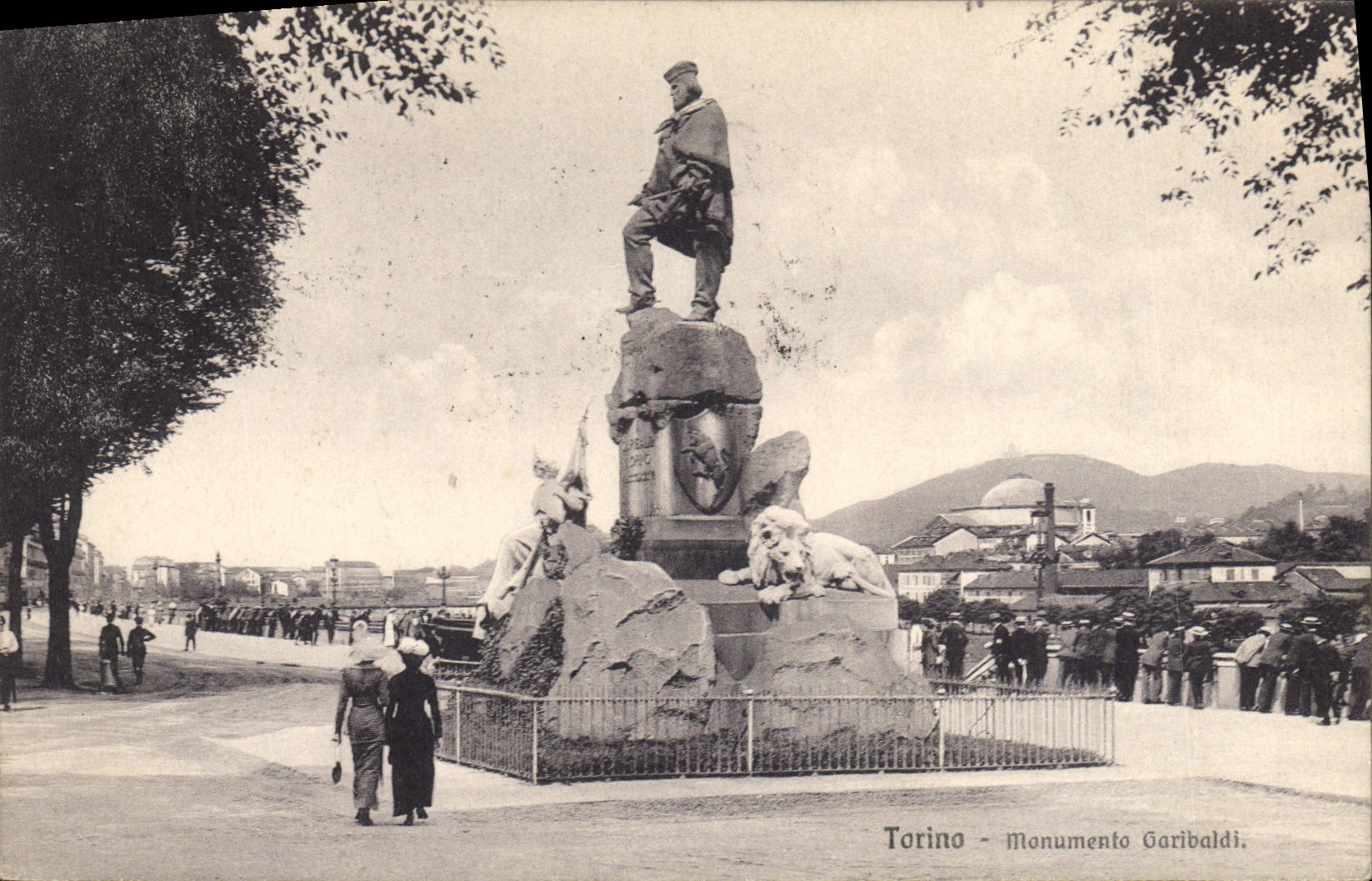 CPA Militaria Torino Monument Garibaldi