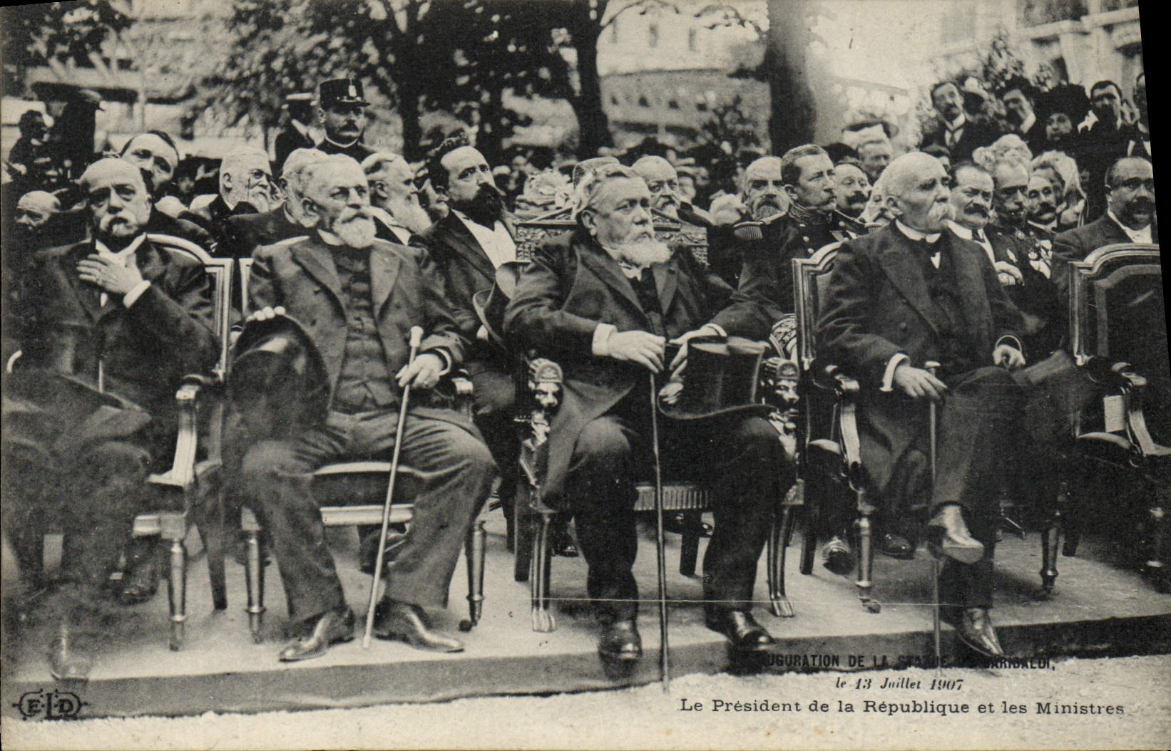 Inauguratie van de Statue van Jules Grévy — De President van de Republiek en de Ministers — Uitgever F.D. n° 137