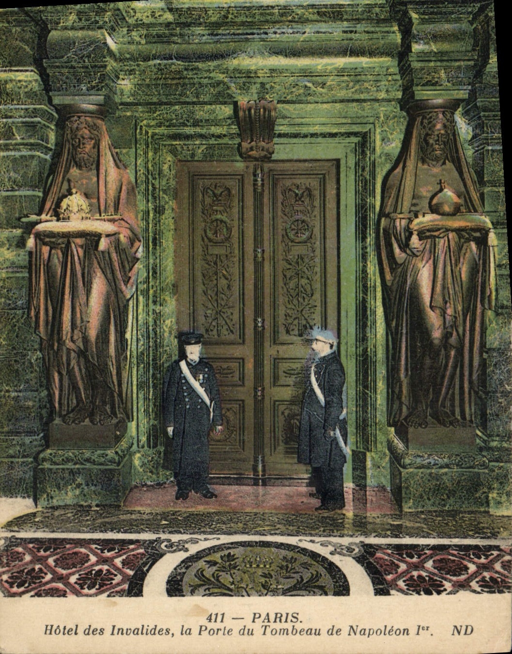 CPA Militaria Paris Hotel des Invalides La porte du tombeau de Napoleon 1er
