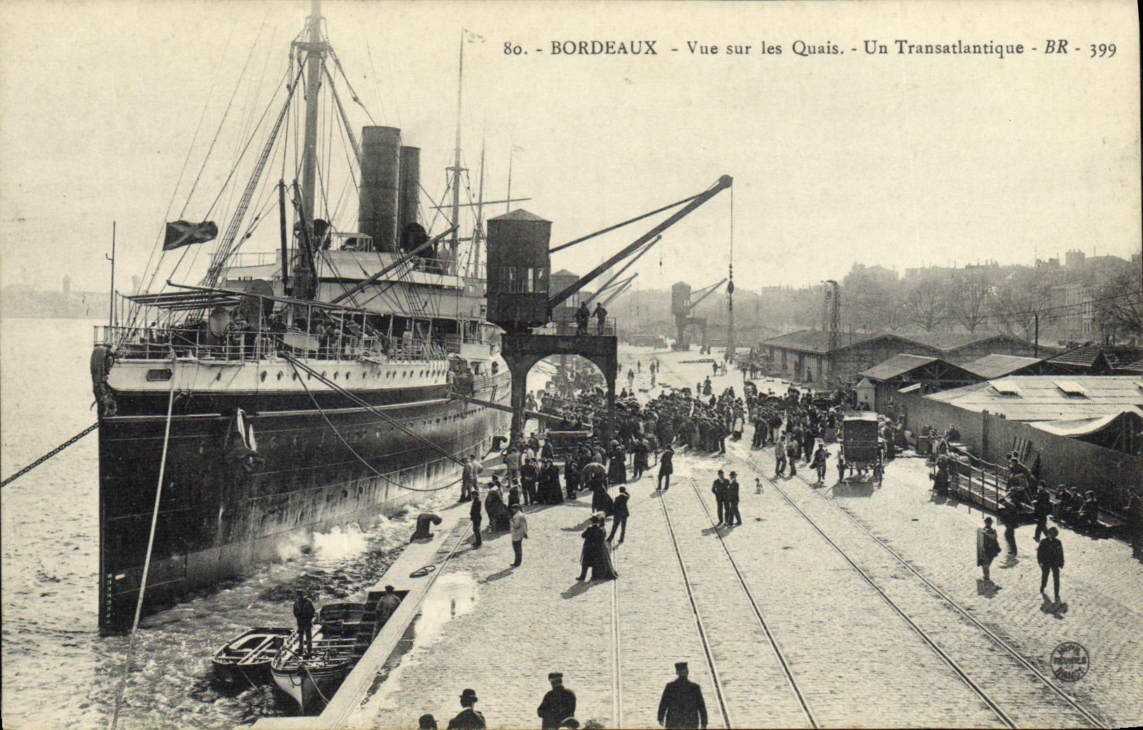 Bordeaux - Vue sur les Quais - Un Transatlantique - BR 399