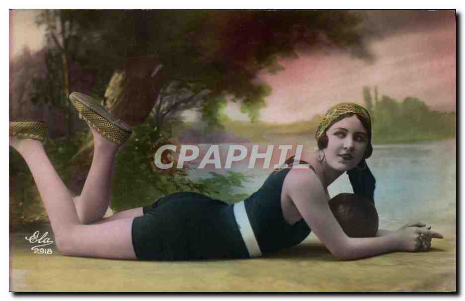CPA Folklore Maillot de Bains Femme 