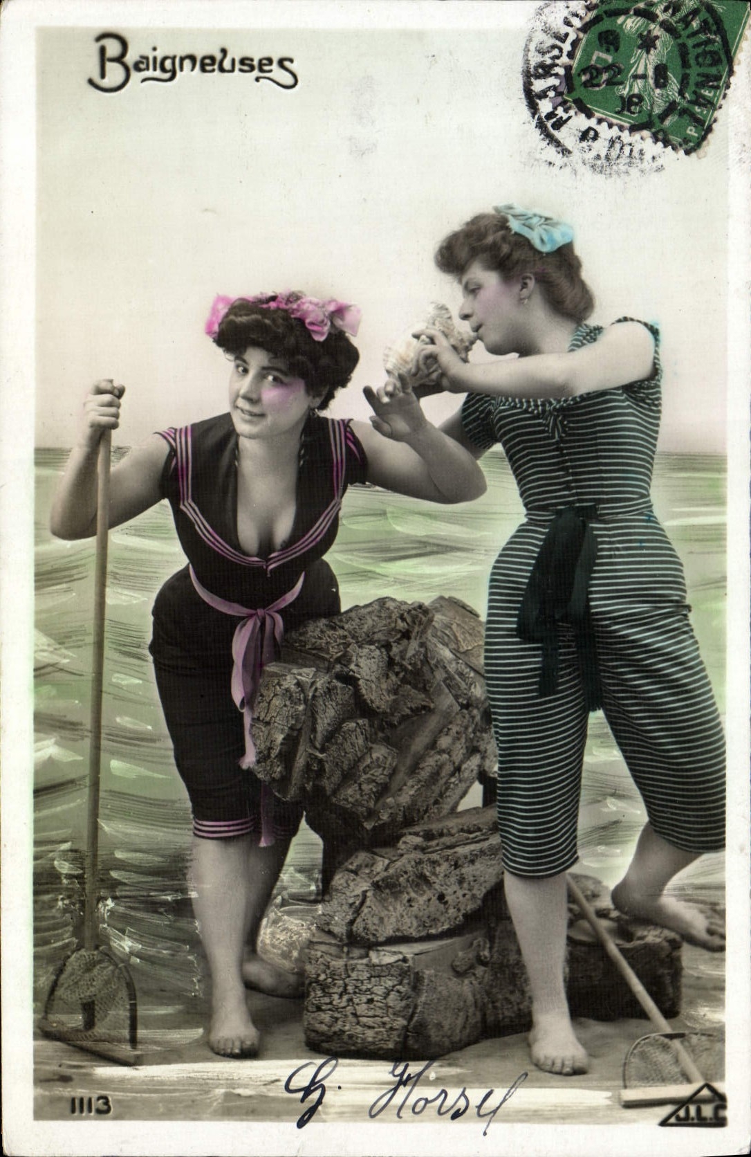 CPA Folklore Maillot de Bains Femme Baigneuses