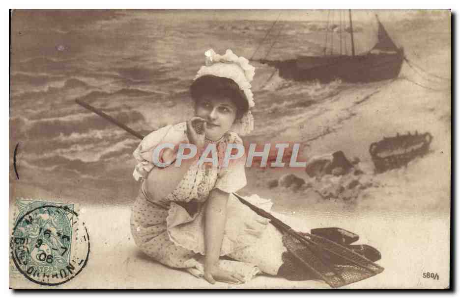 Jeune femme au bord de la mer — plage de Marseillan — éditeur O. Photographe, Berlin