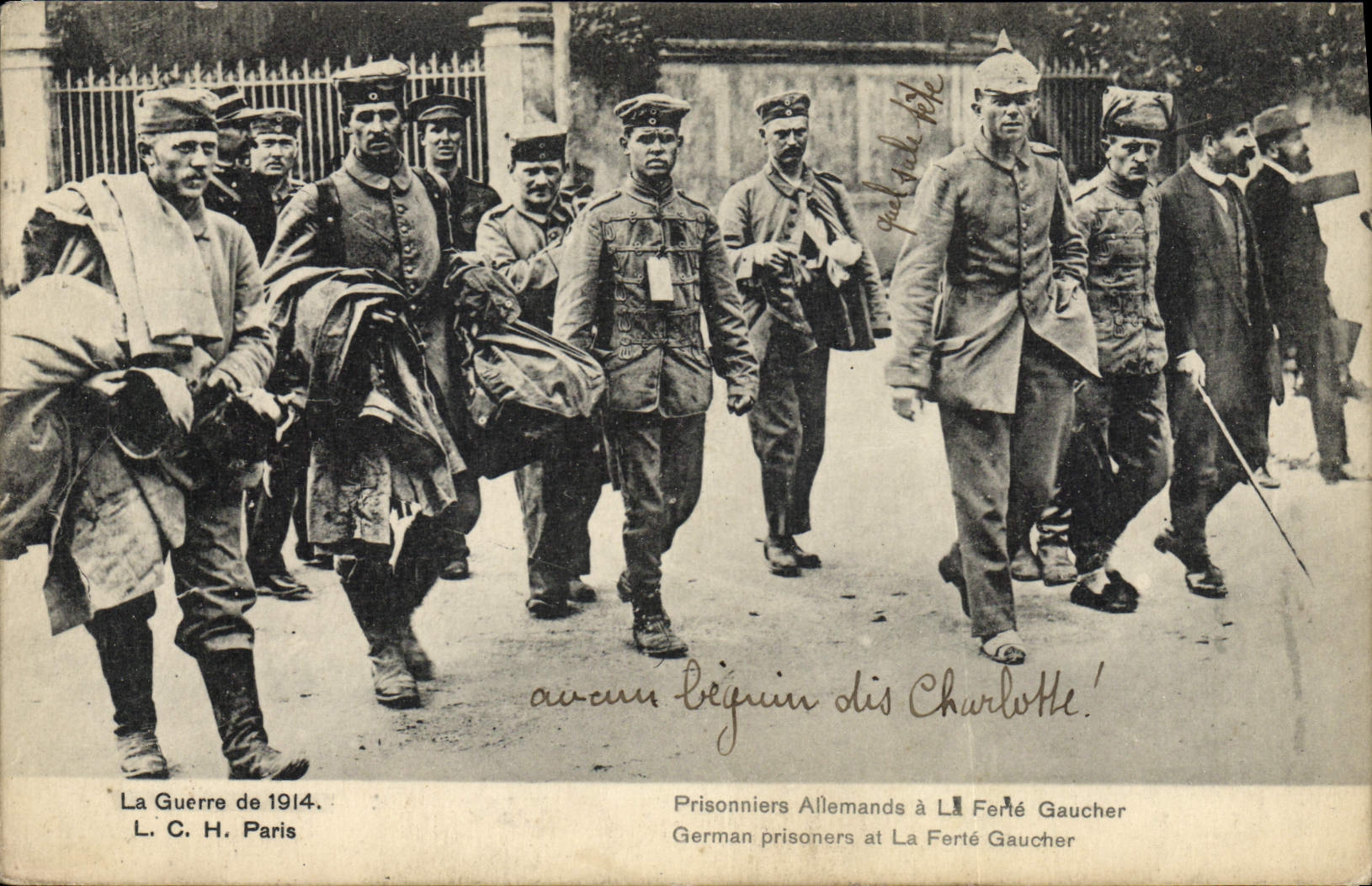 Prisonniers Allemands à La Ferté-Gaucher — La Guerre de 1914. L. C. H. Paris