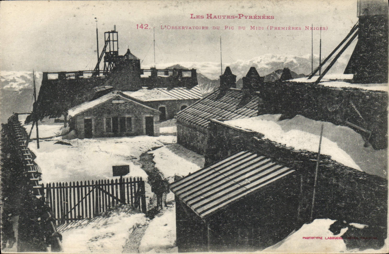 CPA Astronomie Hautes Pyrenees L'Observatoire du Pic du Midi Premieres neiges 