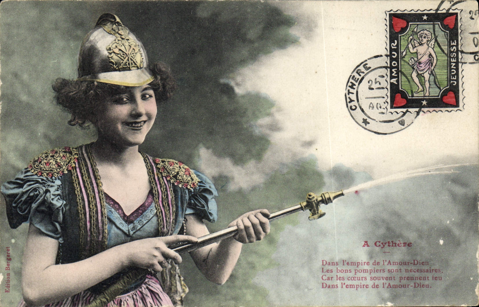 Giovane donna in costume d'Amour-Dieu — Edizione Bergaret — n° 5 CP