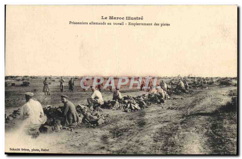 Prisioneros alemanes trabajando - Enrocado de las pistas — Le Maroc illustré, Schmitt frères, foto, Rabat