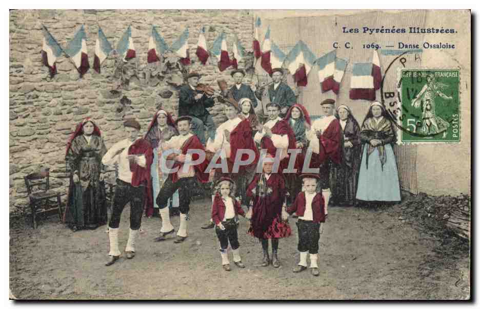 CPA Folklore Pyrenees Danse Ossaloise Violon 