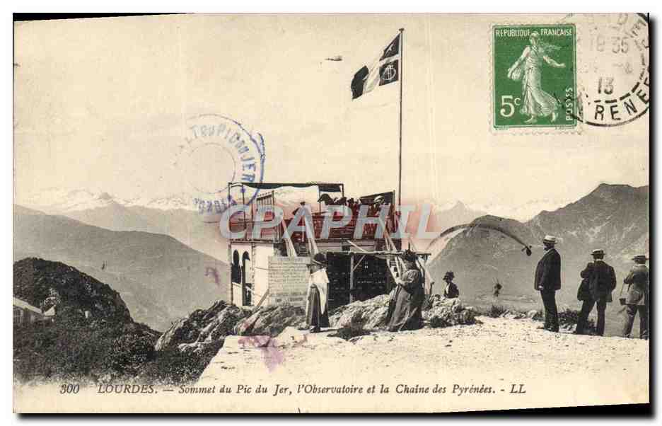 CPA Astronomie Lourdes Sommet du Pic de Jer L'Observatoire et la chaine des Pyrenees
