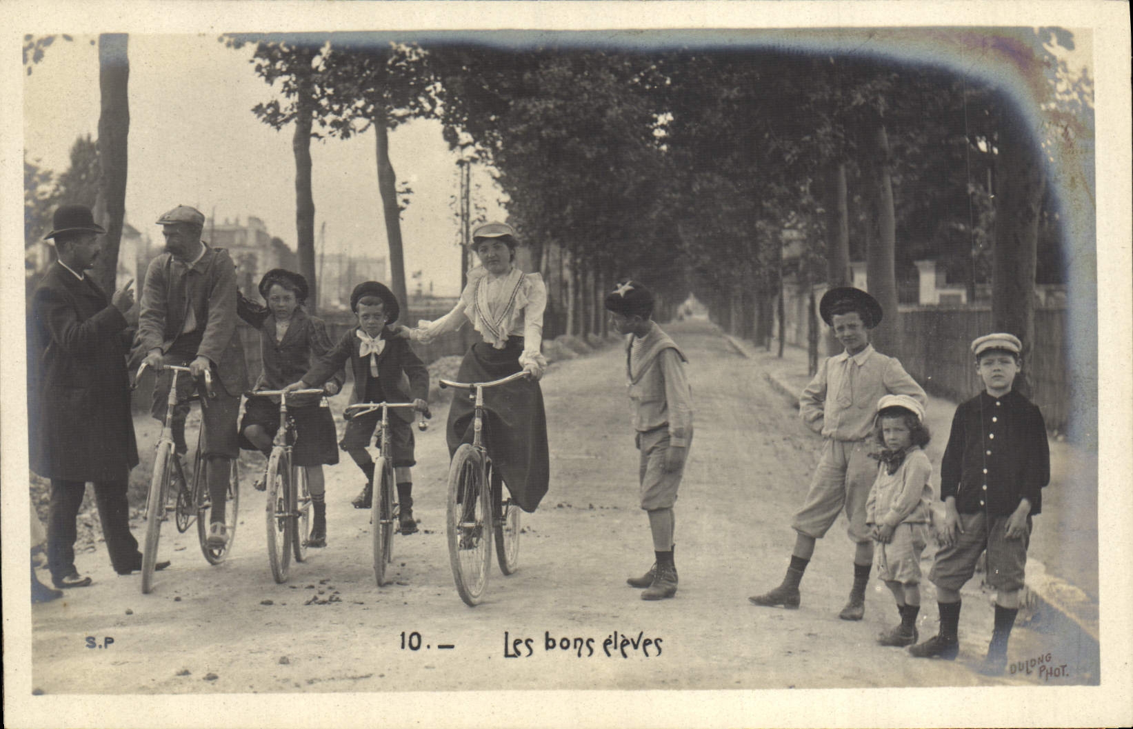 CPA Fantaisie Enfant Velo Cycle Les bons eleves