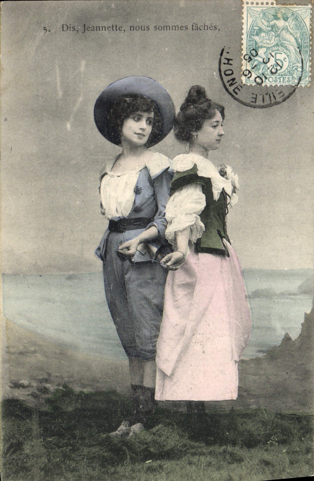 Zwei junge Frauen — Strand-Szene — unbekannter Verlag, n°5
