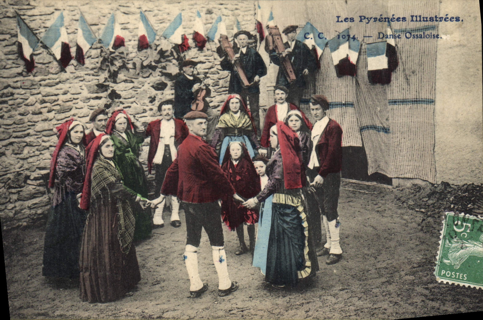 CPA Pyrenees Danse ossaloise Folklore