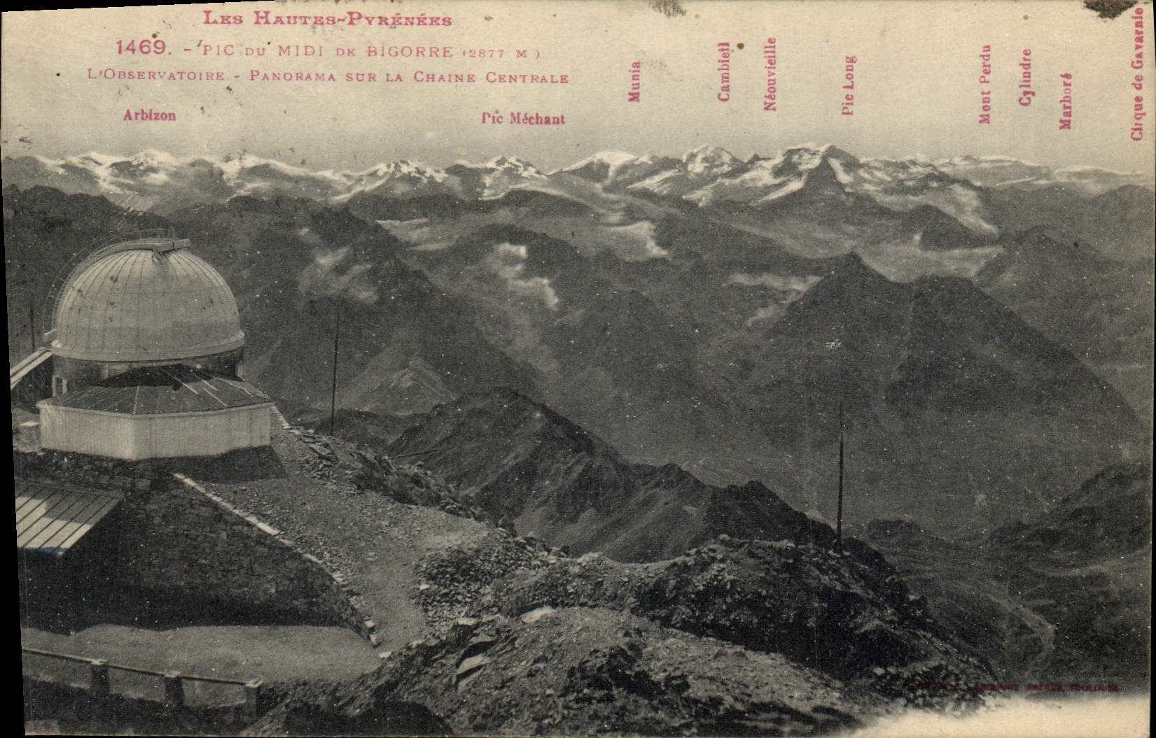 CPA Astronomie Pic du Midi de Bigorre L'Observatoire et panorama sur la chaine centrale