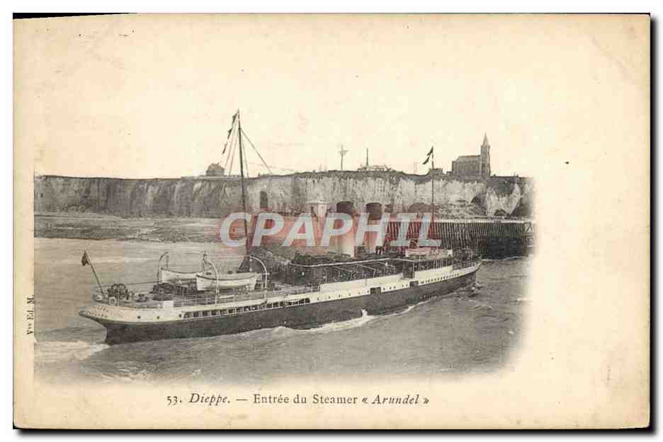 CPA Bateau Paquebot Dieppe Entree du steamer Arundel 