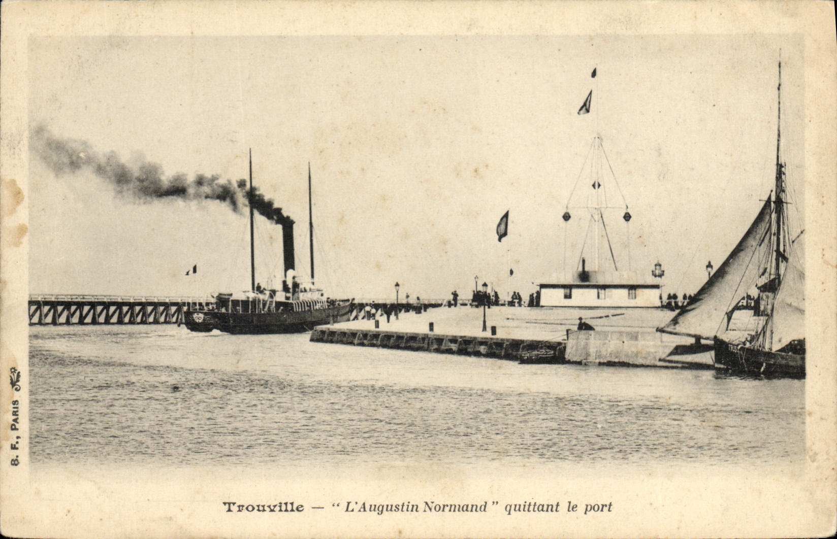 Trouville — L'Augustin Normand quittant le port — S.F. Paris