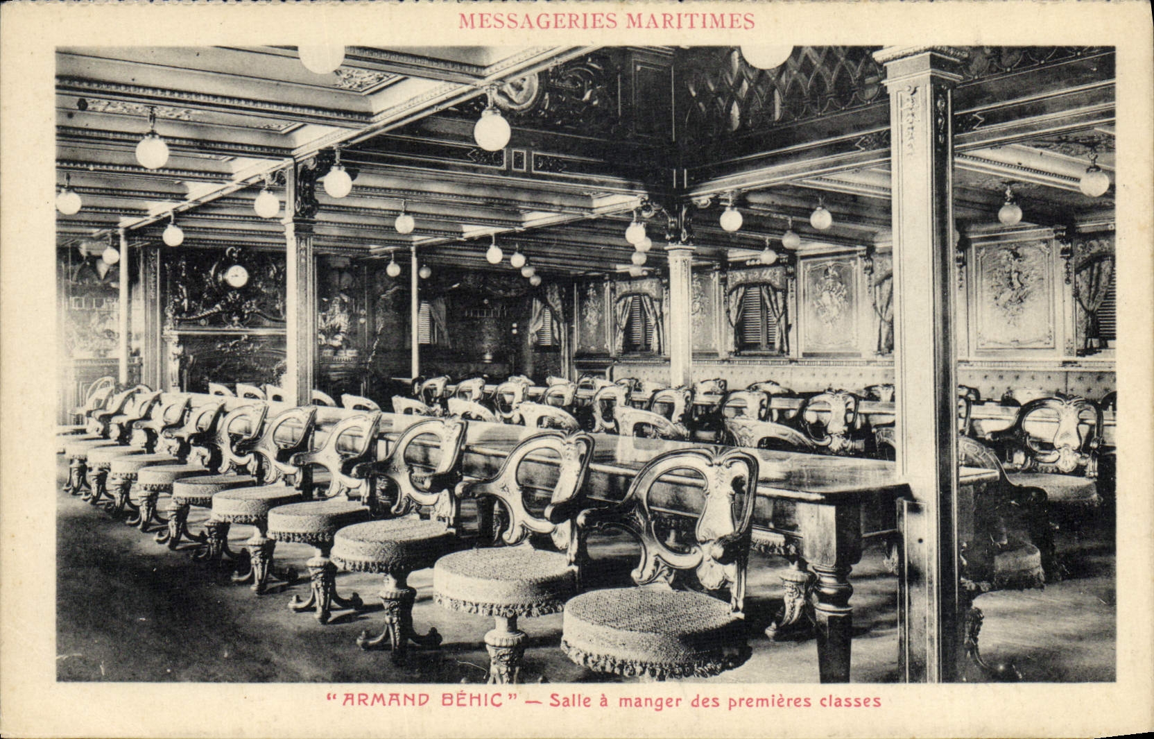 CPA Bateau Paquebot Messageries Maritimes Armand Behic Salle a manger des premieres classes