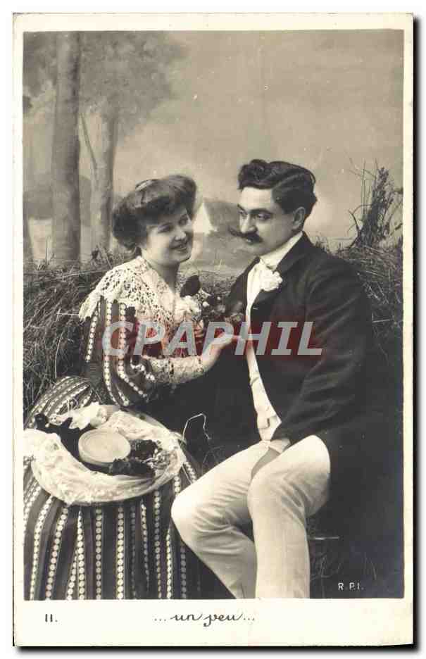 Un couple en extérieur — R.P.I. — n° 11