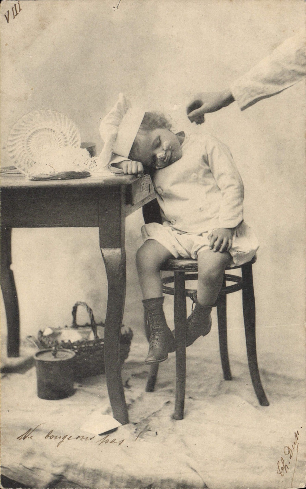 CPA Fantaisie Enfant Patissier 