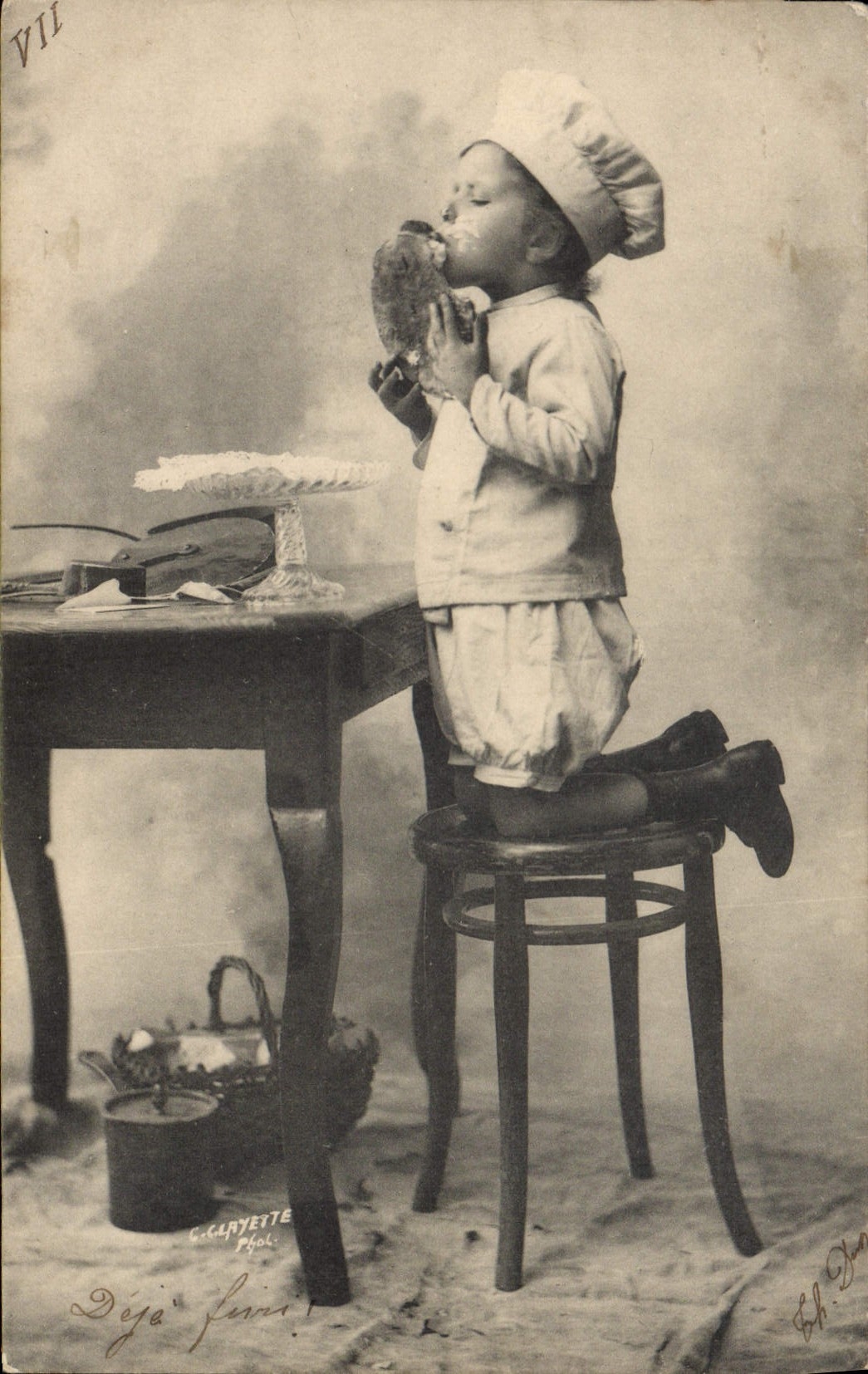 CPA Fantaisie Enfant Patissier 