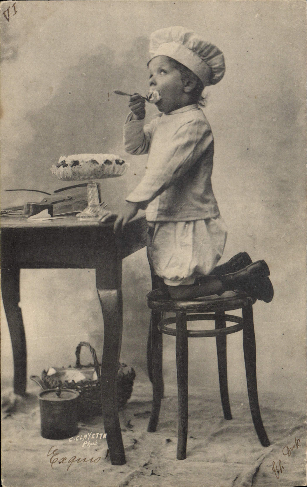 CPA Fantaisie Enfant Patissier 