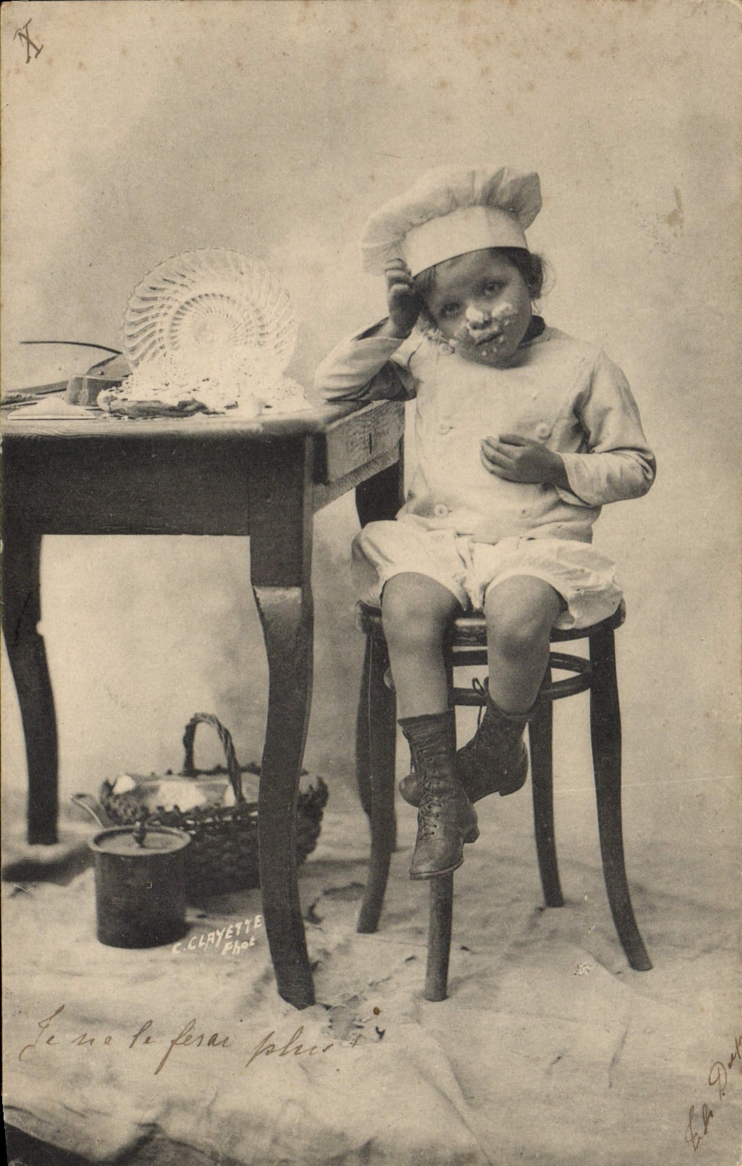 CPA Fantaisie Enfant Patissier 