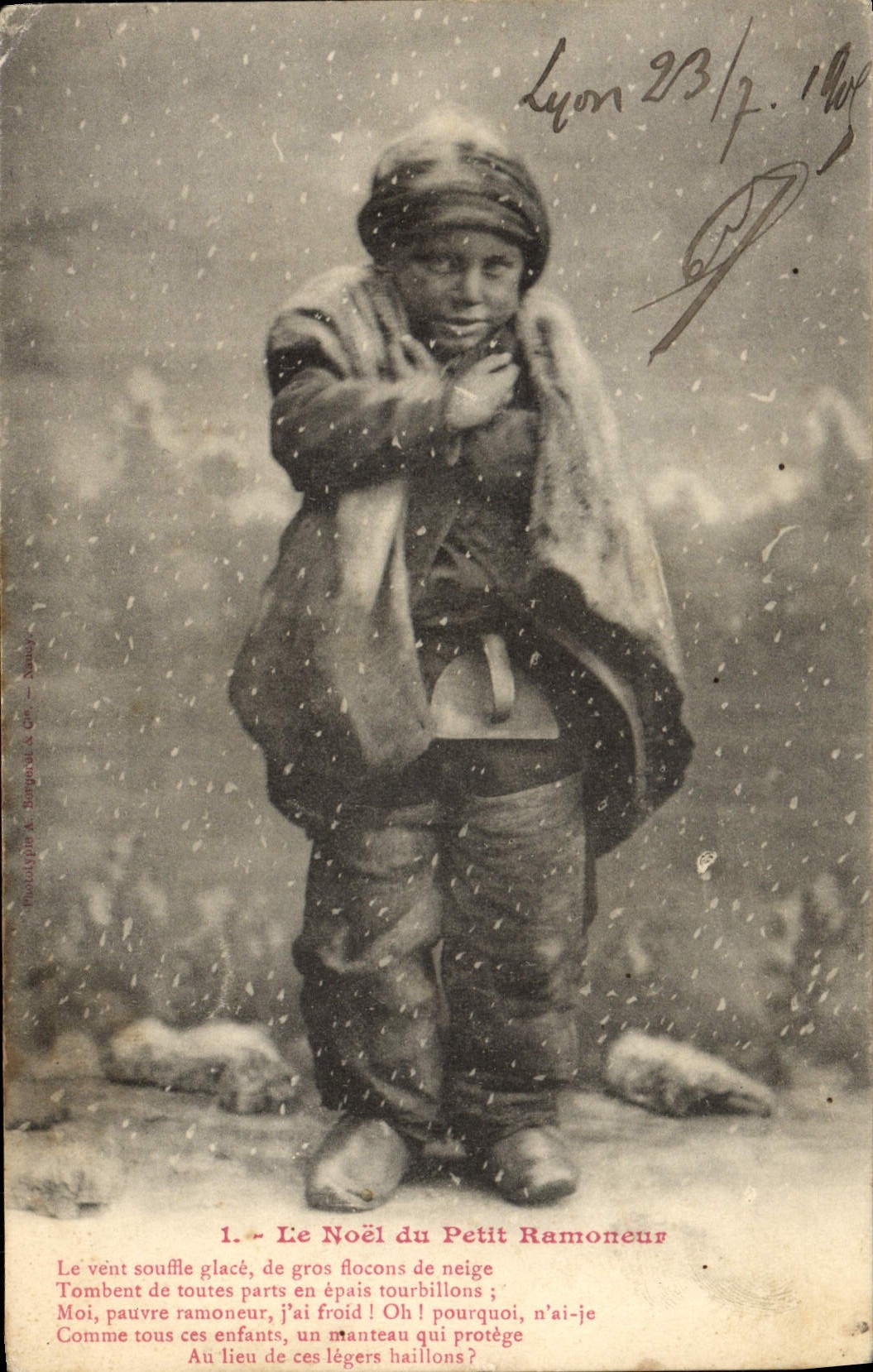 CPA Fantaisie Le Noel du petit Ramoneur Enfant
