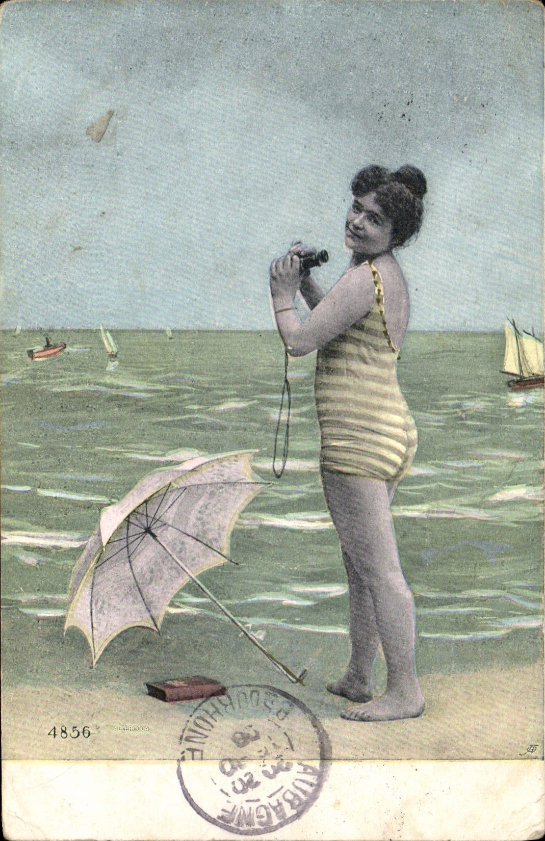 CPA Fantaisie Femme Maillot de bain Baigneuse