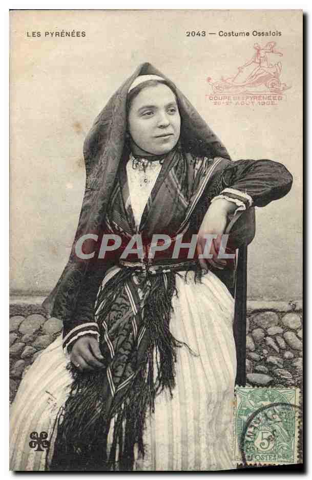 CPA Pyrenees Costume Ossalois Femme 